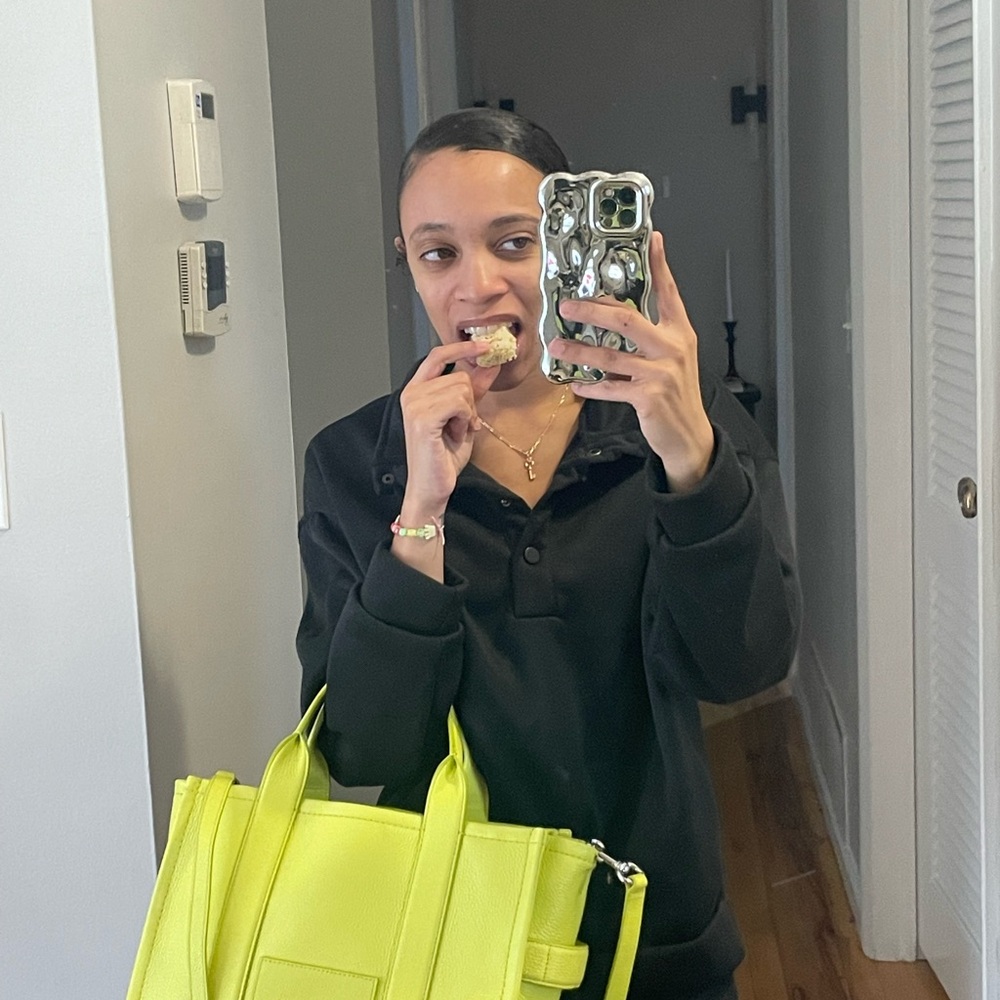 Marc Jacobs Tote Bag - Picture 3 of 9